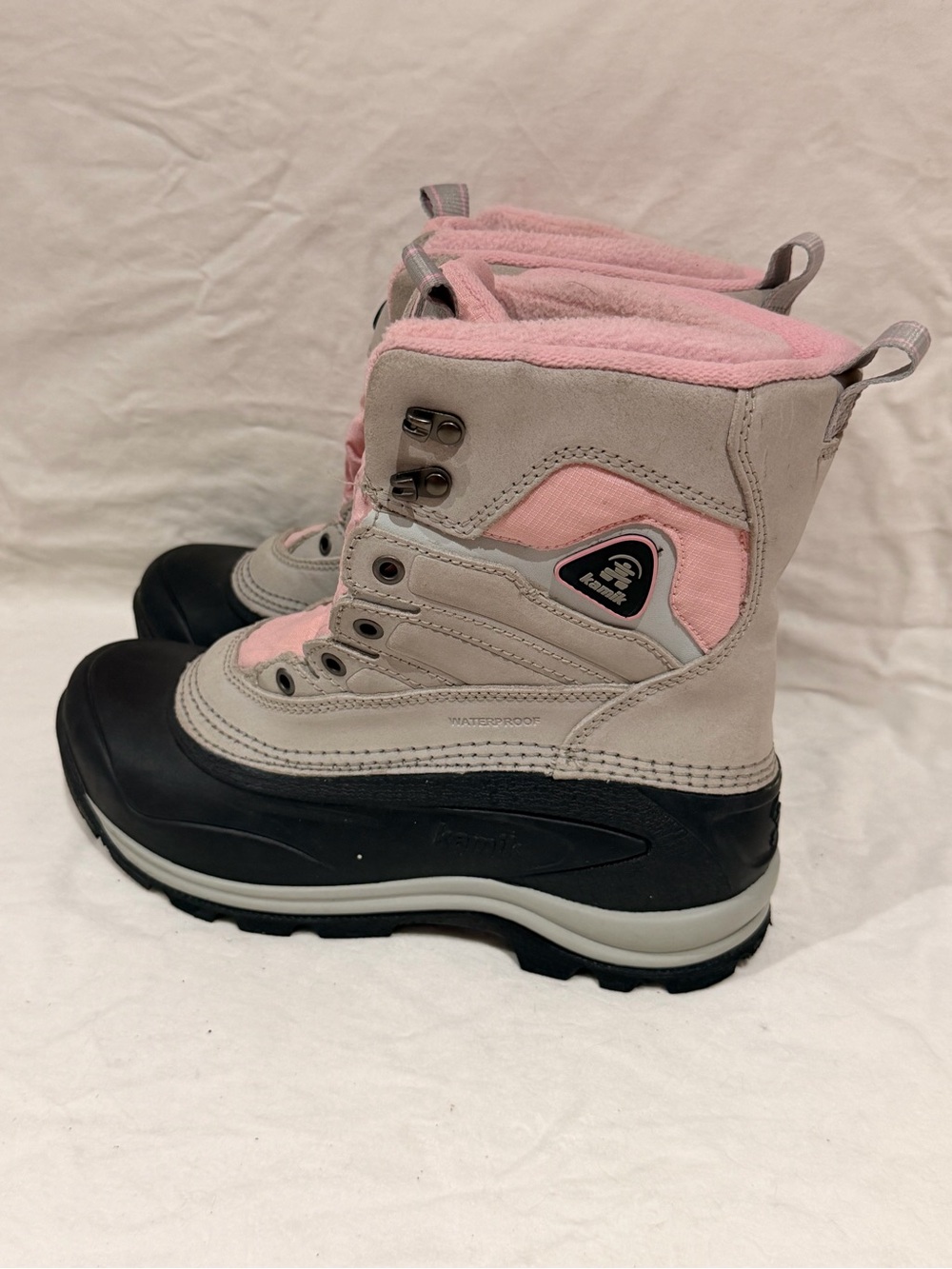Kamik Kids Snow Boots in Pink and Black